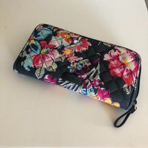Vera Bradley Pretty Posies RFID Gerogia Wallet